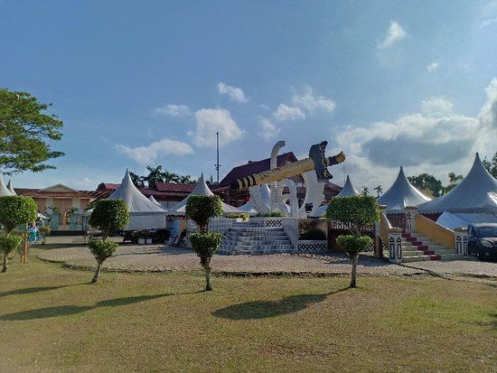 Keris Alor Gajah Square